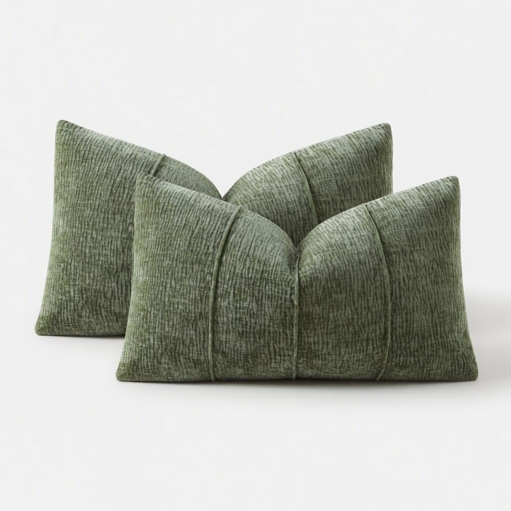 Ribbed Chenille Throw Pillow with Insert